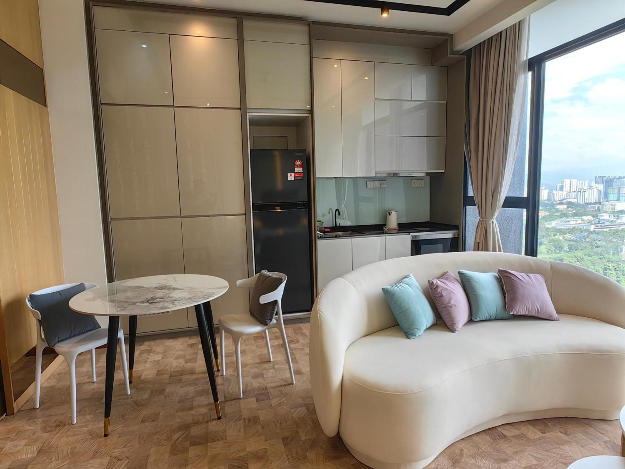 Expressionz Designer Suites Host By Aurora Premium Stay 吉隆坡 外观 照片